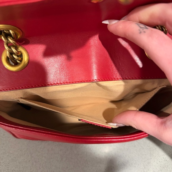 Gucci Marmont Red Shoulder Bag - Picture 15 of 16